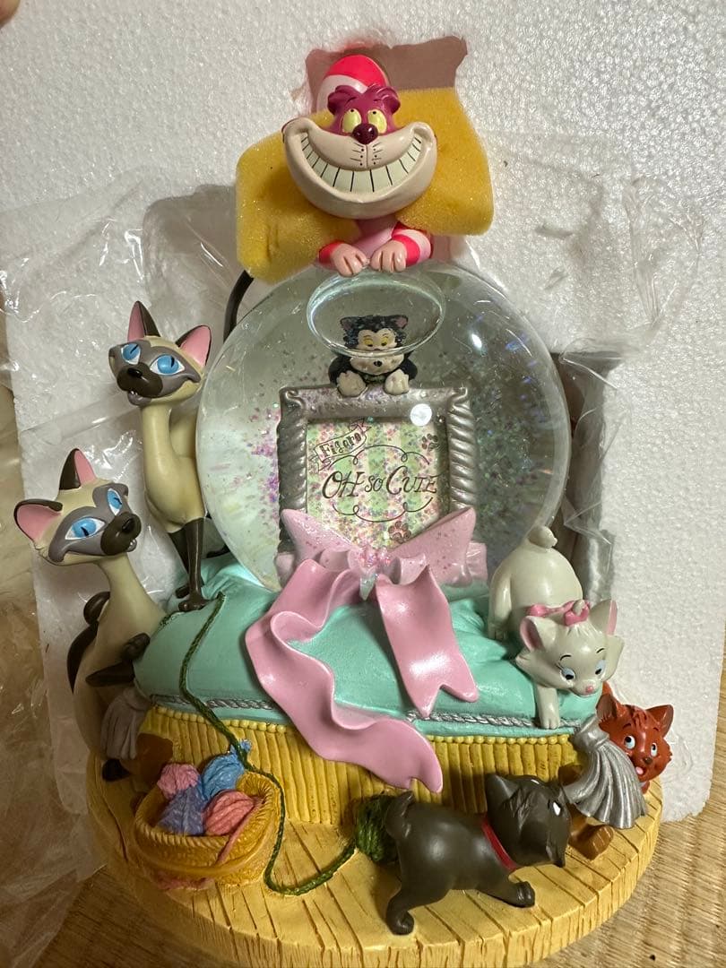 ディズニーストア 猫の日 スノーグローブ、オルゴール