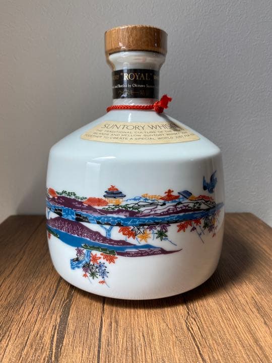 ★大幅値下げ★サントリーローヤル　特級　琉球紅型ボトル
