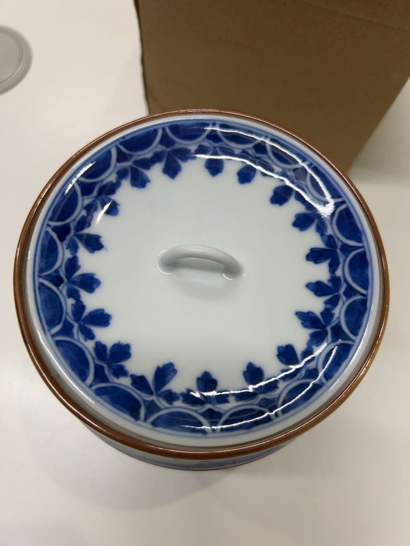 伊万里焼 五良大青呉祥瑞造 水差し 蓋付き