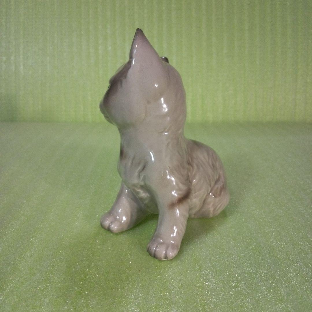 アンティークな猫の置物　サバトラ？　アメリカンショートヘア？