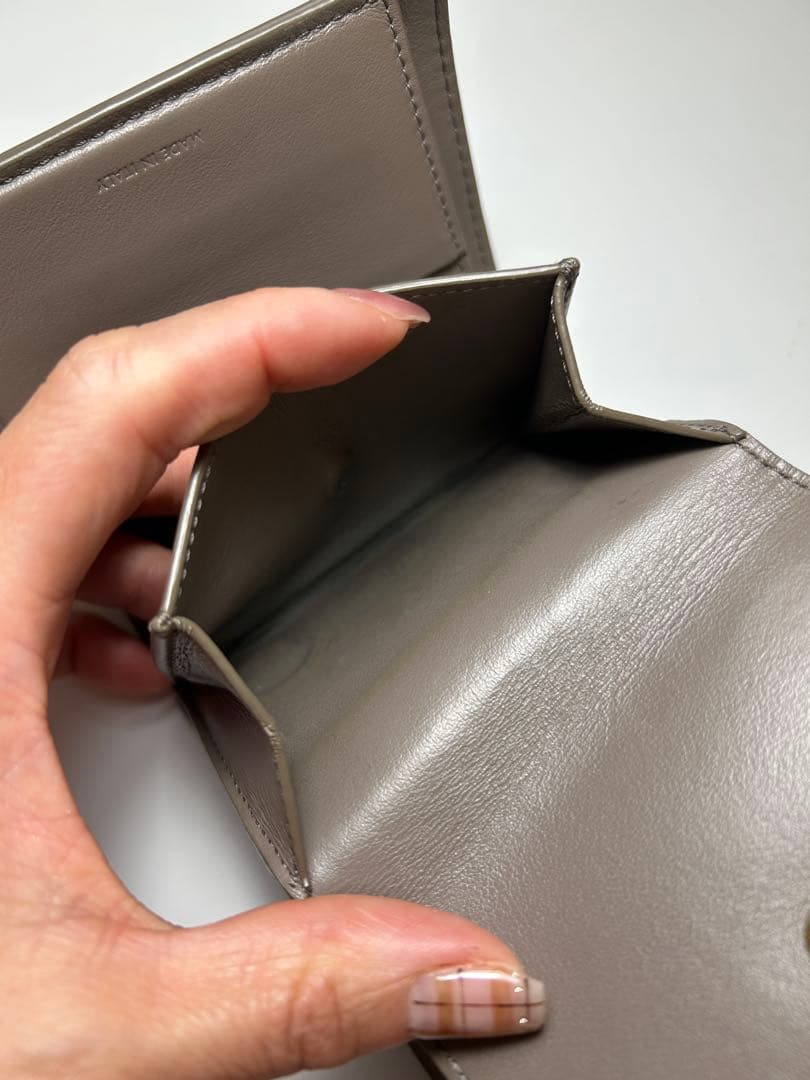 CELINE グレー 二つ折り財布 トリオンフ コンパクトウォレット グレージュ