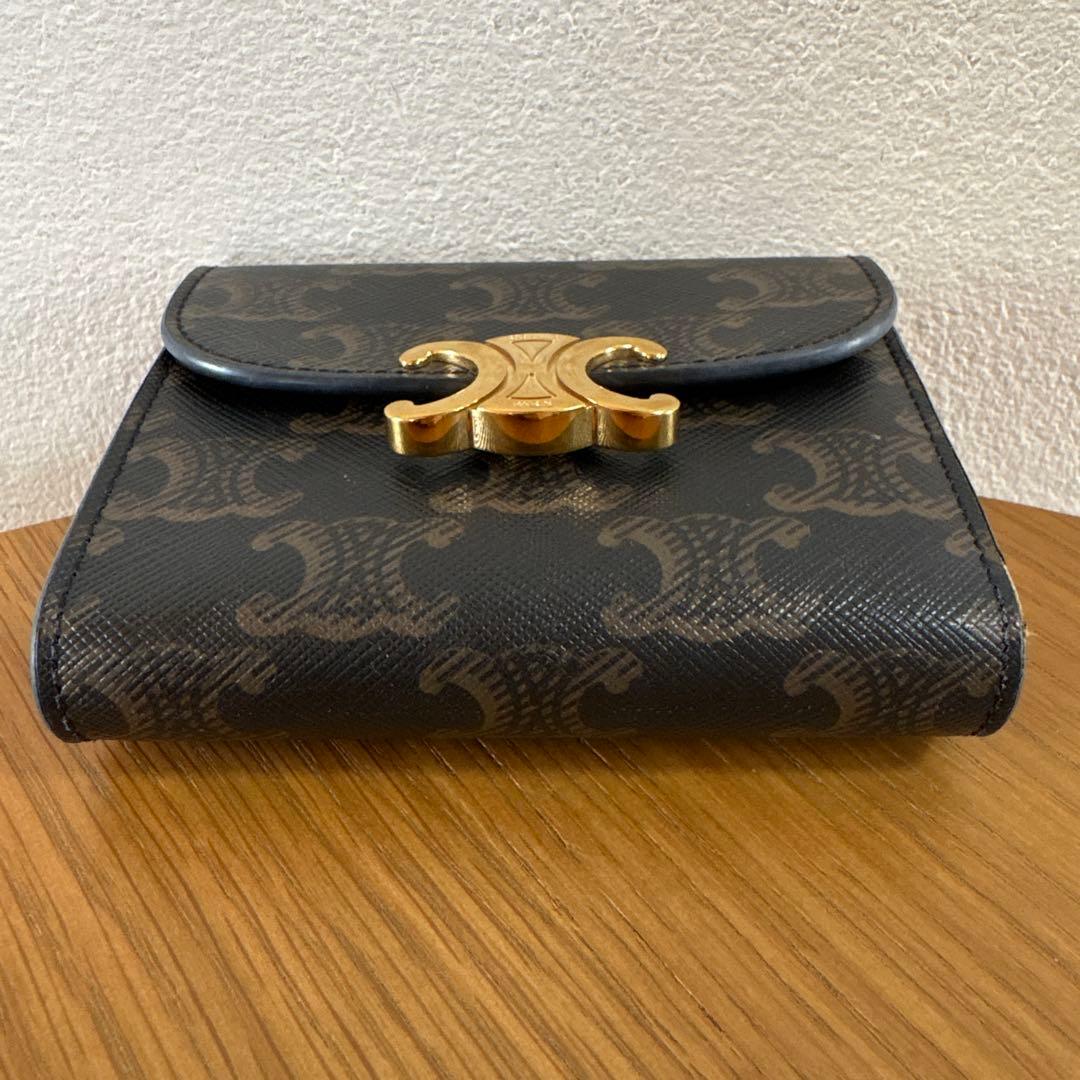 CELINEセリーヌ モノグラム三つ折り財布