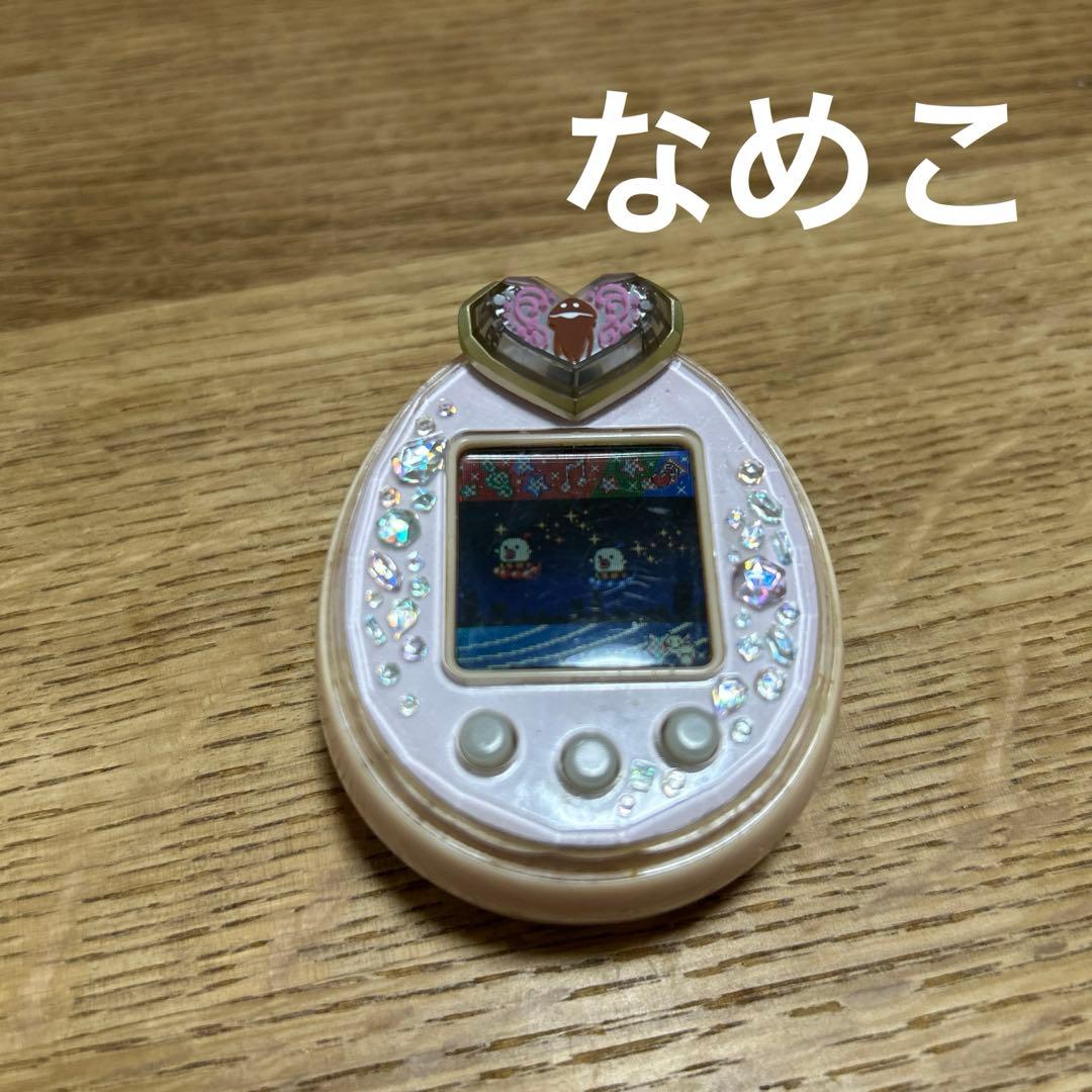 d*3様 たまごっちピース　Tamagotchi P's ピンク本体　たまデコピ