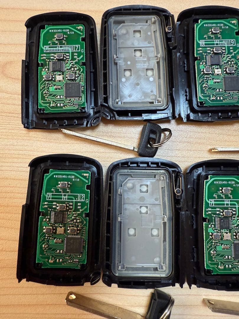 トヨタ純正 アルファードスマートキー (4つボタン) 4個 送料込み