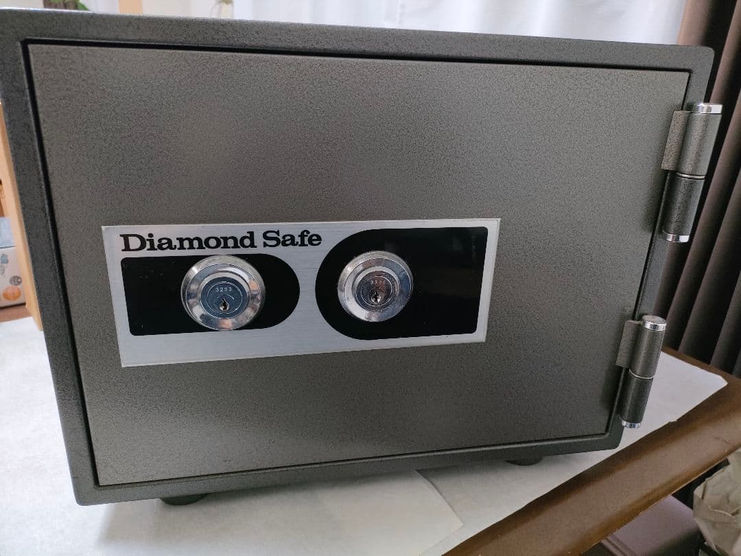 耐火金庫　Diamond Safe ダイヤセーフ 金庫2キータイプ　トレー4付き