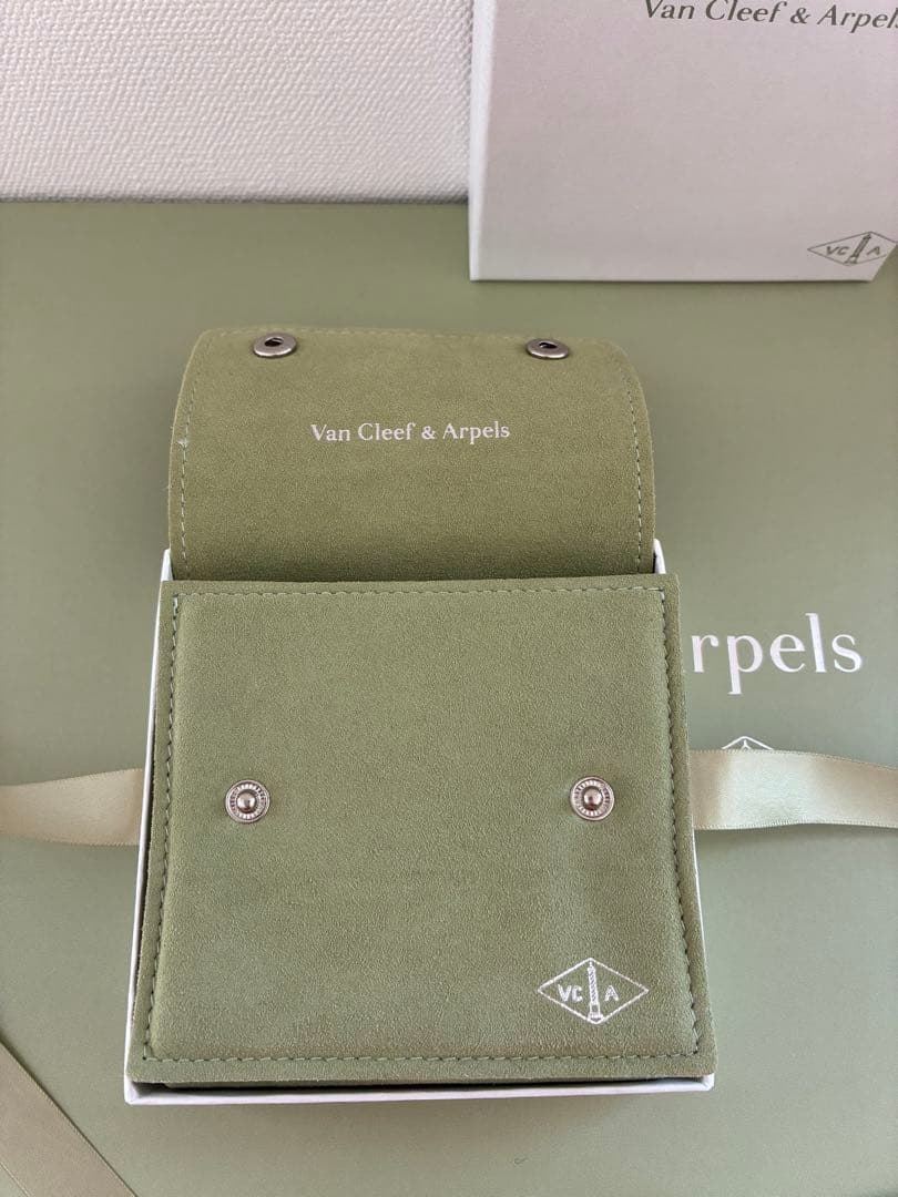 【新品未使用】Van Cleef & Arpels ジュエリーケース
