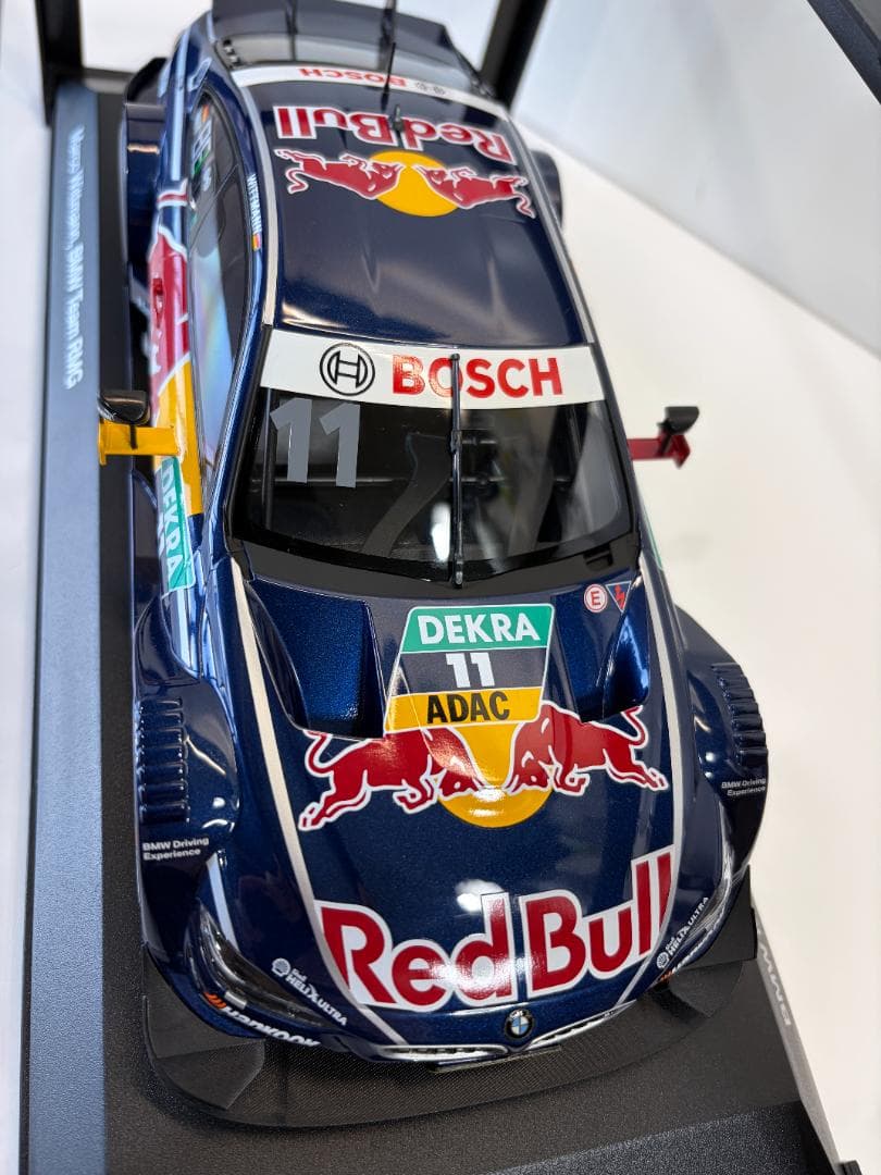希少【極美品】BMW M4 DTM 2016 1/18 レッドブル仕様