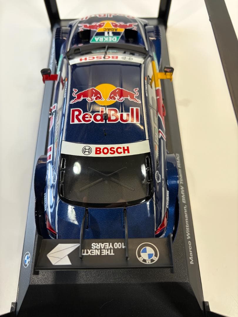 希少【極美品】BMW M4 DTM 2016 1/18 レッドブル仕様
