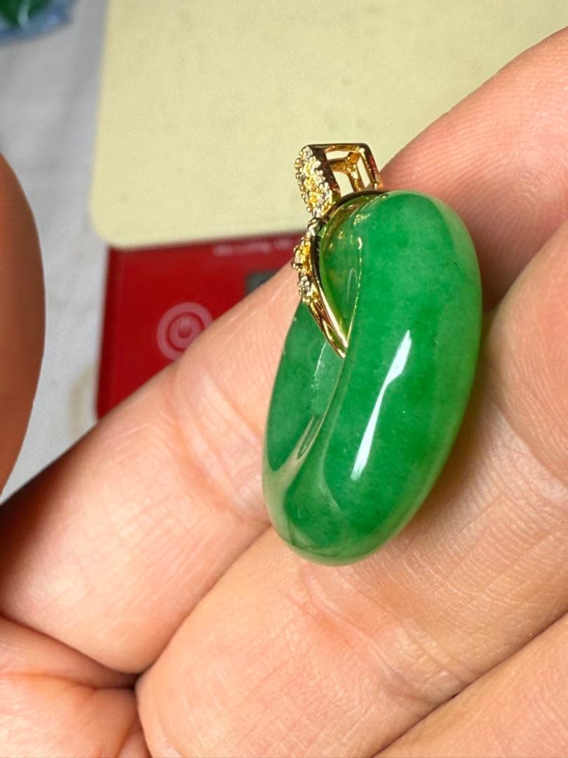 d*3様 ミャンマー翡翠25ｍｍ平丸玉ペンダントトップ