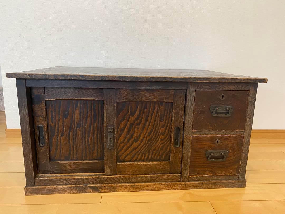 木製引き戸収納キャビネット　引き出し2つ