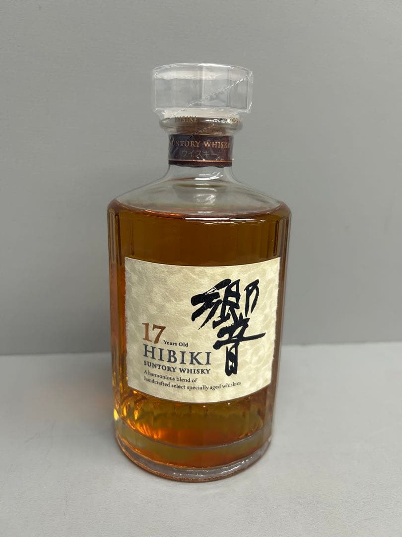 響17年 サントリー ウイスキー　WHISKY 箱無し　700ml