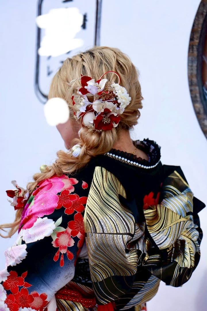 振袖フルセット　ギャル　 黒赤花柄 絹素材