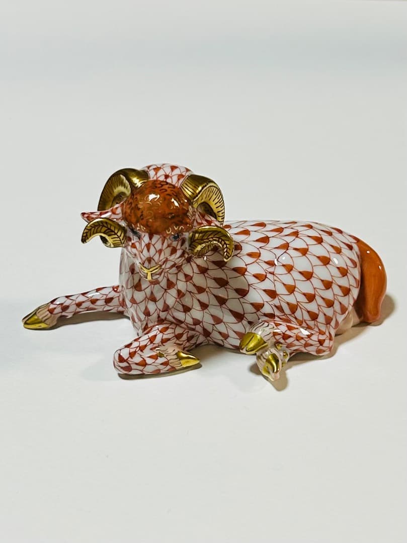 Herendヘレンド干支シリーズ 「未」金彩仕上げ 置物　フィギュリン磁器