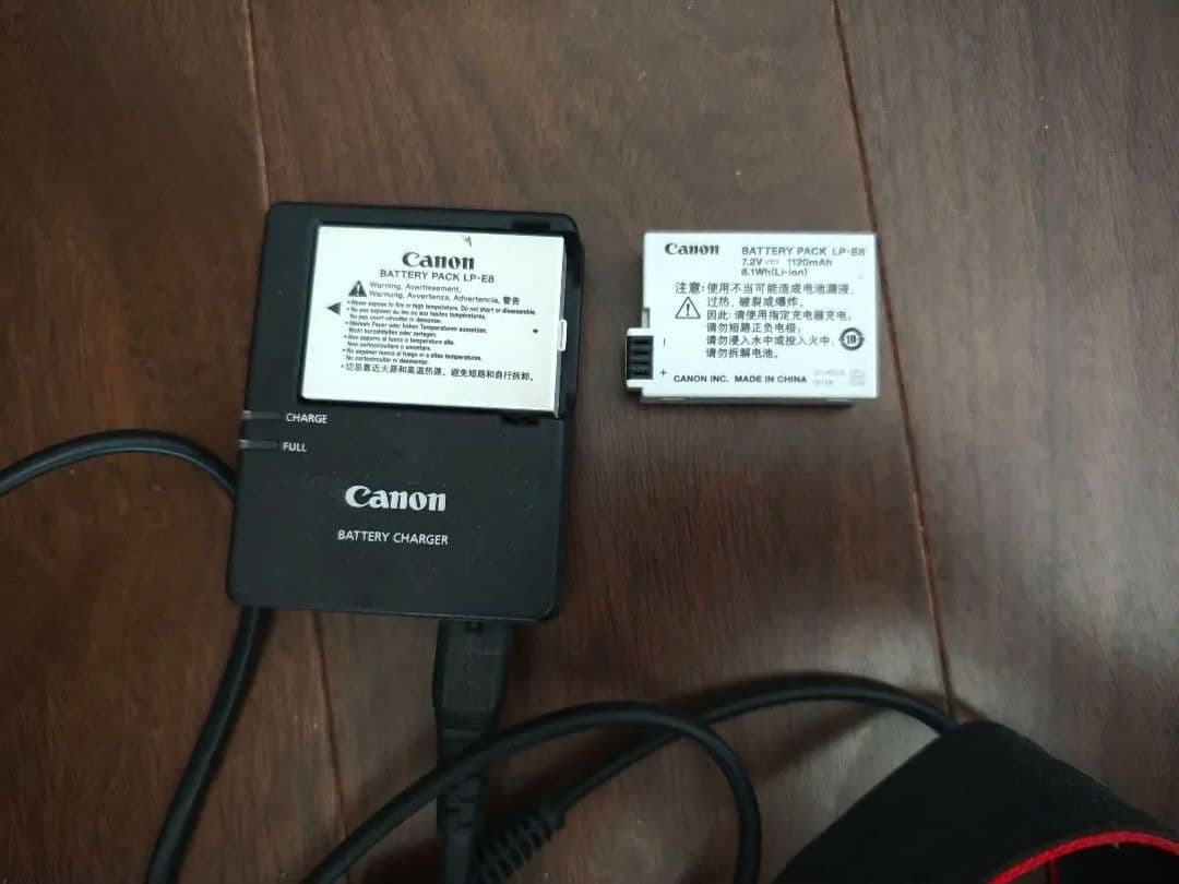 Canon eos kiss 7iの海外版700D レンズ付き