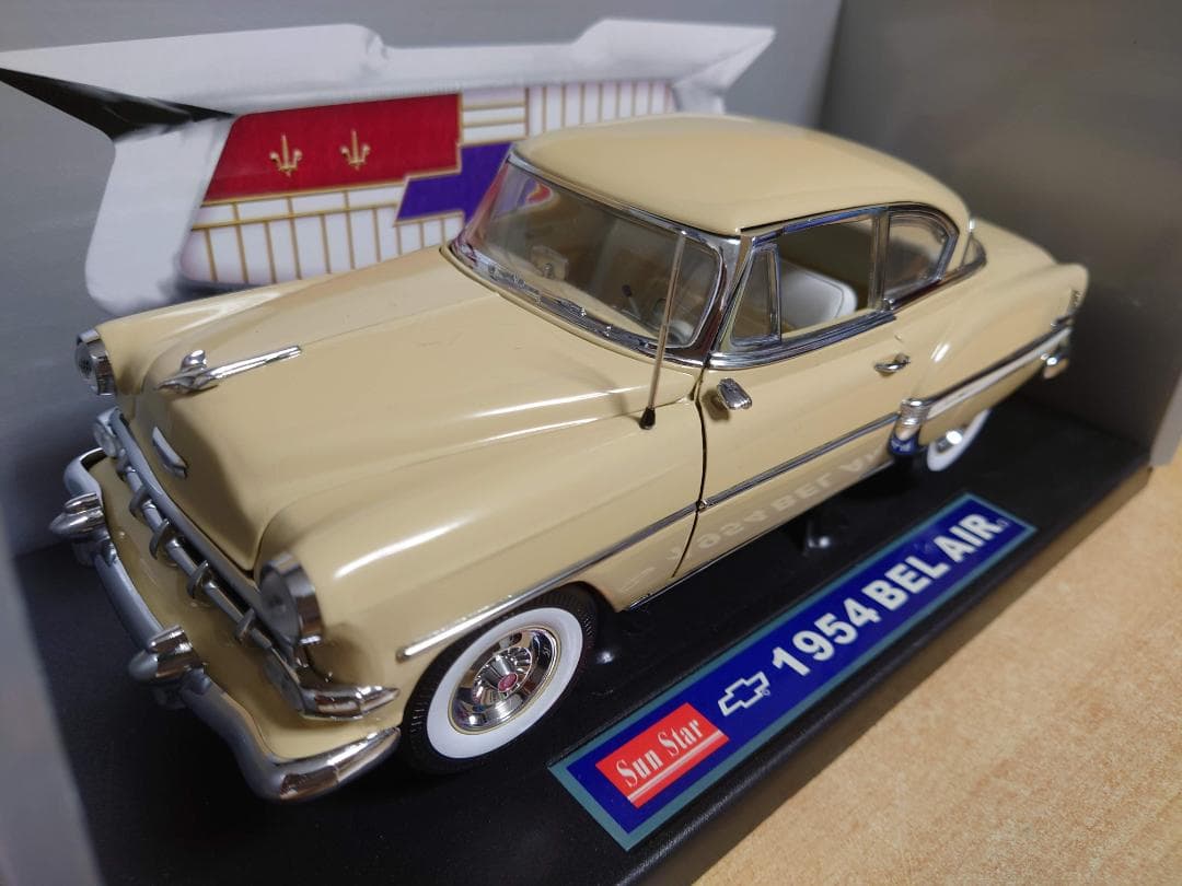 1/18 シボレーベルエア Bel Air 1954ダイキャスト製ミニカー 中古