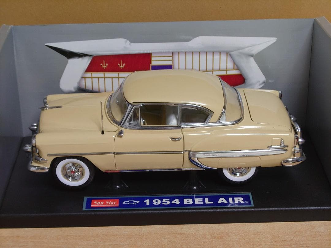 1/18 シボレーベルエア Bel Air 1954ダイキャスト製ミニカー 中古