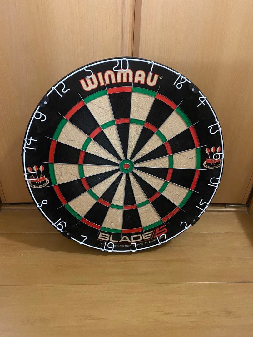 ハードダーツボード、ブラスダーツセット