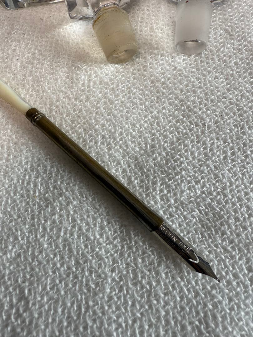 1850年代つけペンバコ、クリスタルインク瓶、螺鈿箱