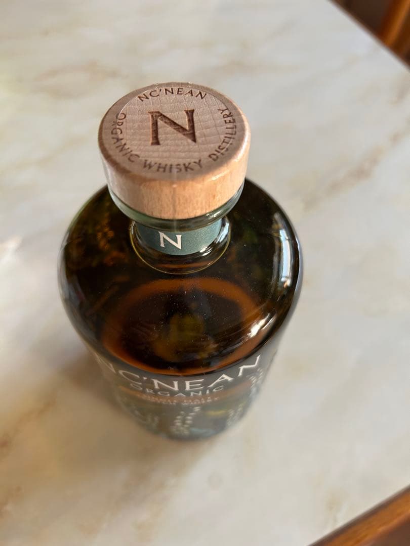 ノックニーアン　オーガニック シングルモルトウイスキー 700ml 46%