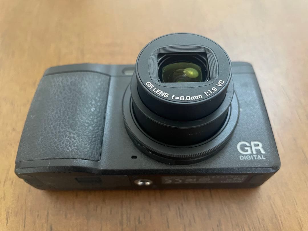 値下げ中！RICOH GR DIGITAL4リコーデジカメ　［ショット数232］