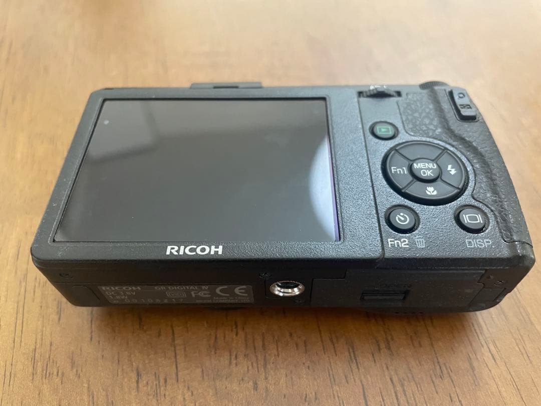 値下げ中！RICOH GR DIGITAL4リコーデジカメ　［ショット数232］