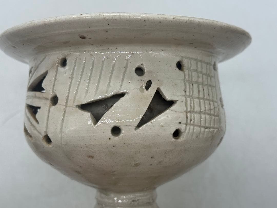 李朝　白磁　透かし彫香炉　アンティーク　送料込み251224