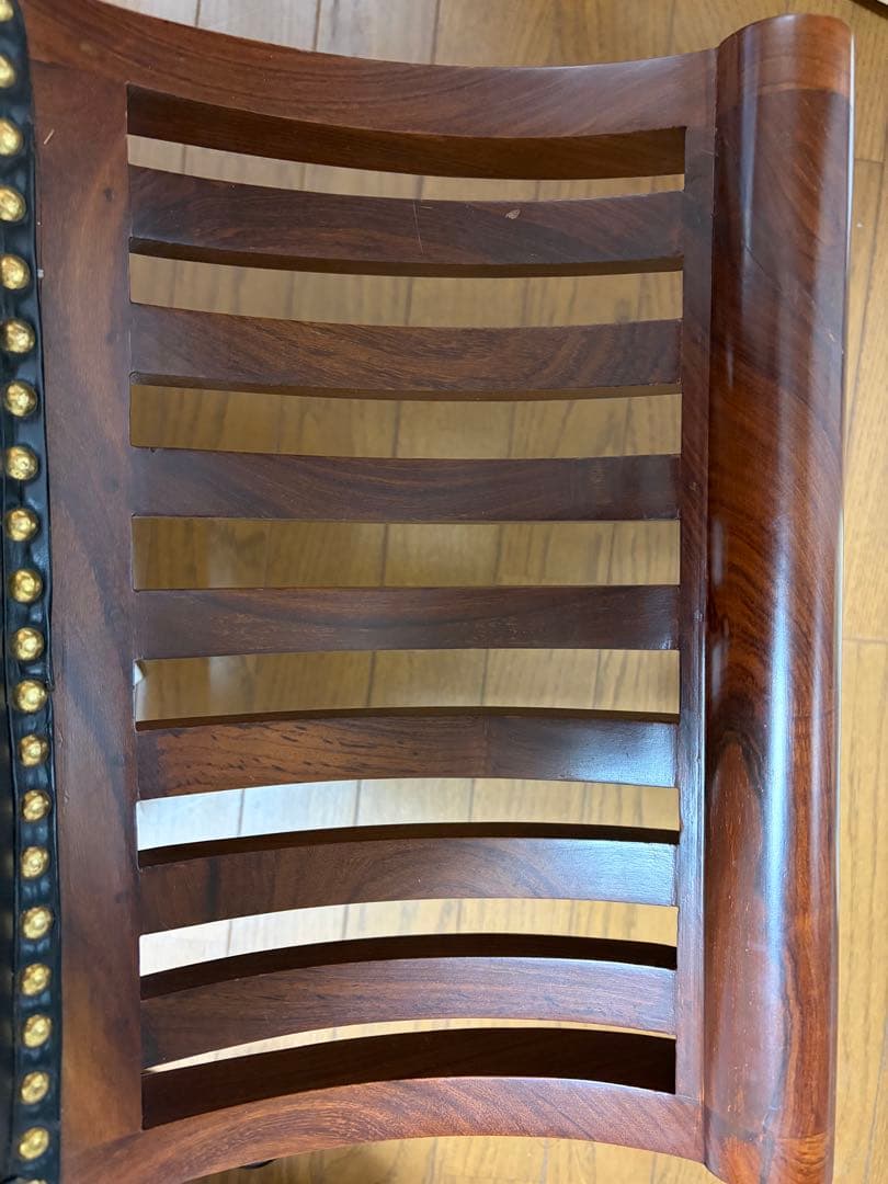 カルティニチェア 鋲打ち スツール レザー 革張 椅子　アジアン　猫足　猫脚