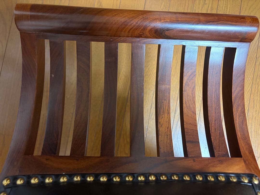 カルティニチェア 鋲打ち スツール レザー 革張 椅子　アジアン　猫足　猫脚