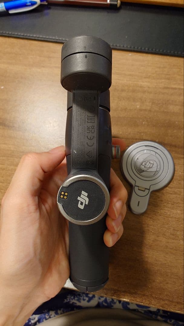 DJI Osmo Mobile 7スマートフォンスタビライザー