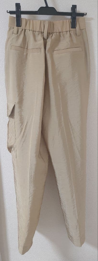 タグ付き未使用【conte】サテン カーゴパンツ
