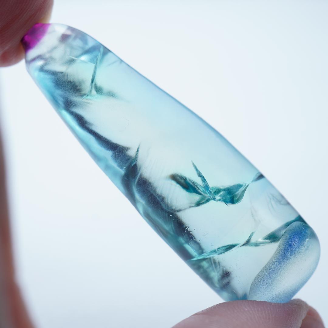 85.26ct パライバカラー 合成サファイア ハーフブール