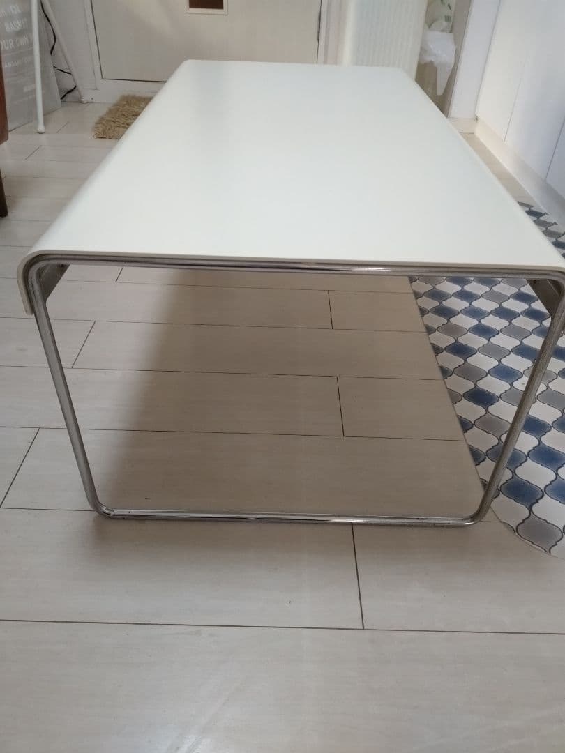 Cassina ホワイト　コーヒーテーブル　50✕90㌢　お値下げしました