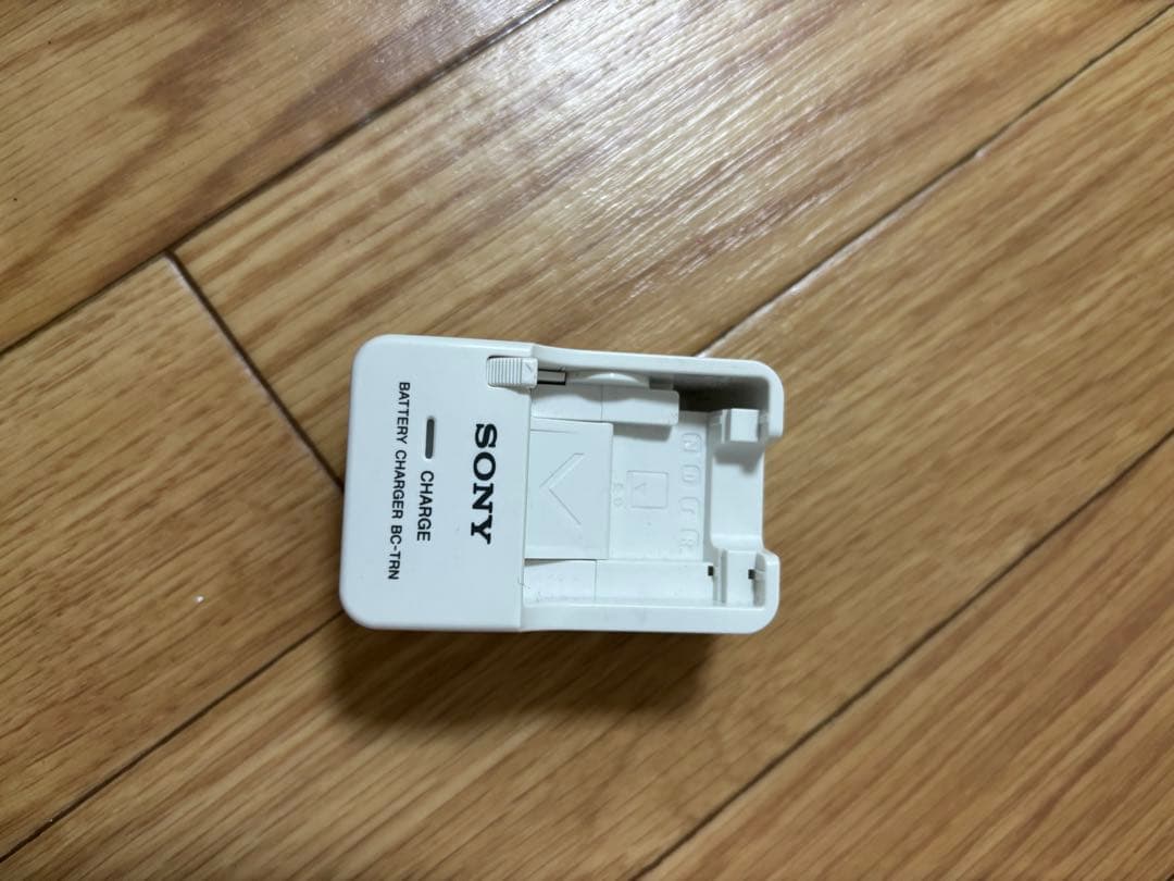 Sony Cyber-shot DSC-TX10 ハードカバー付き