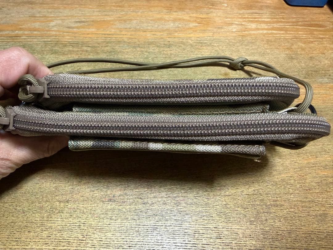 レア物！VOLK MULUTI SEPARATE WALLET POUCH