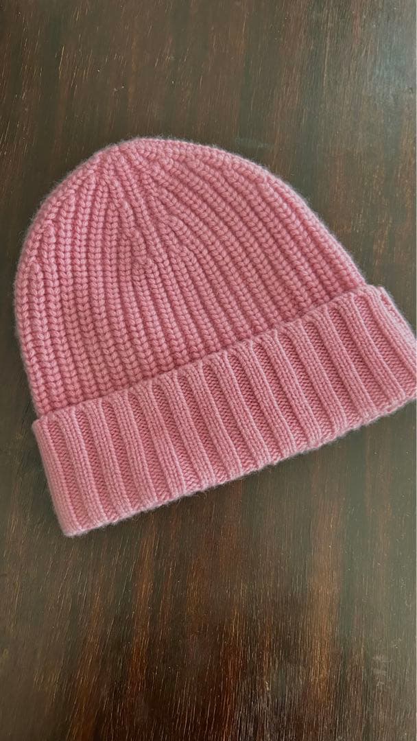BURBERRY ピンク ニット帽