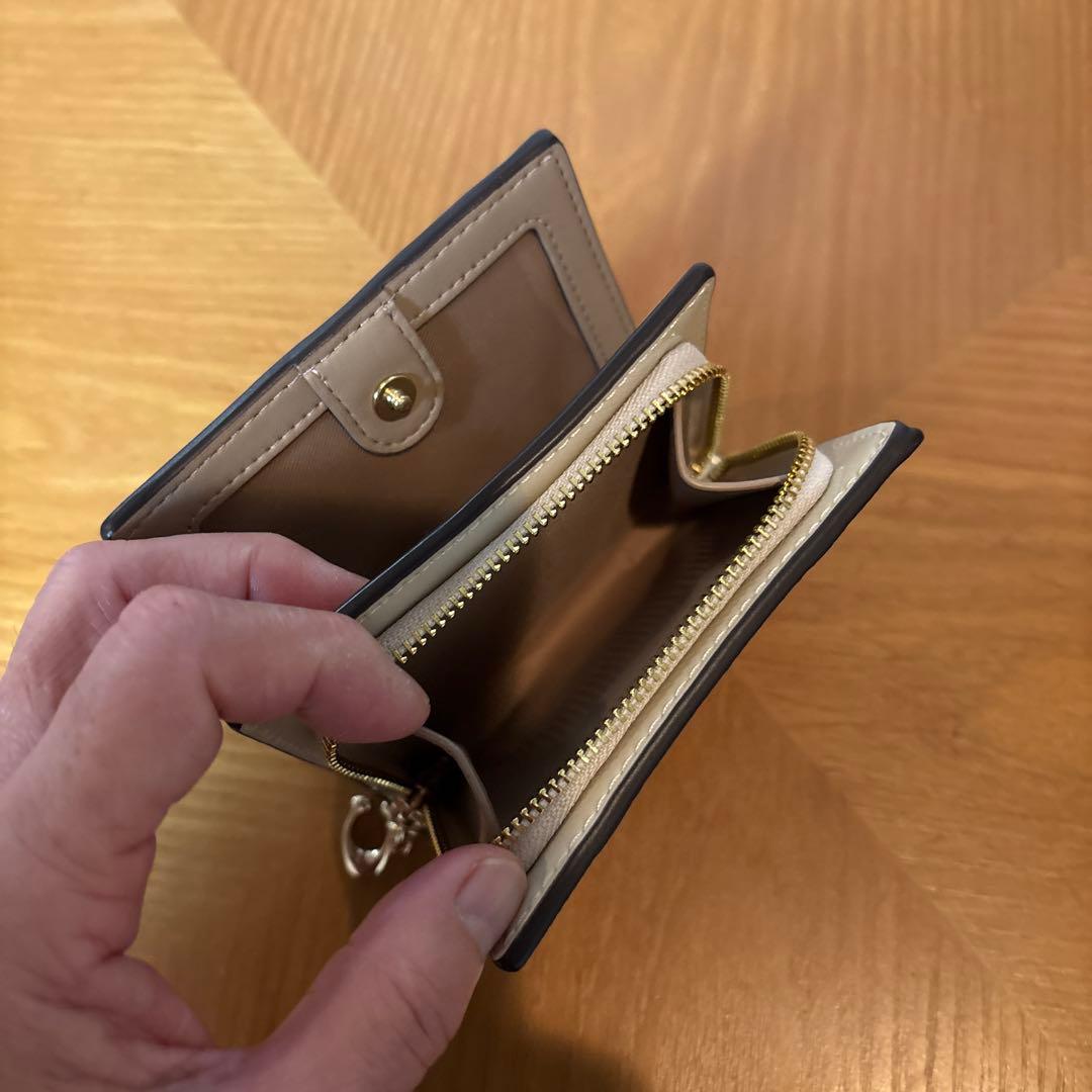 コーチ　二つ折り　財布
