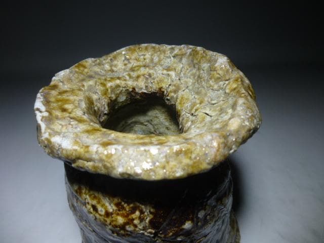 陶芸家　川喜多半泥子　信楽花入／銘「タイマイ」／共箱