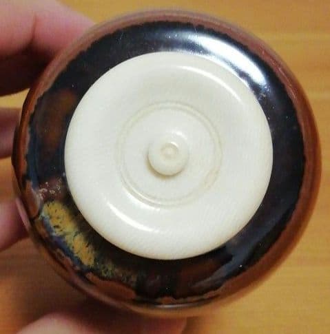 鬼丸雪山作　高取焼　茶入　共箱　仕服付　茶道具