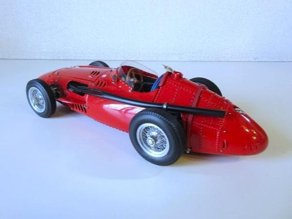 特価 CMC (1/18) マセラティ250F