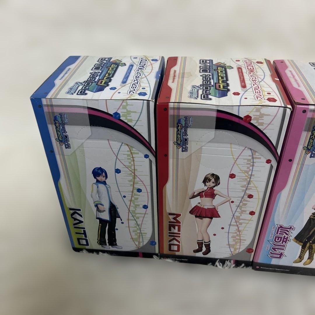 【4体セット】プレミアムフィギュア　鏡音リン　巡音ルカ　MEIKO KAITO