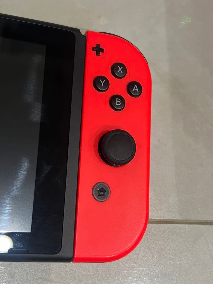 任天堂 Switch 本体