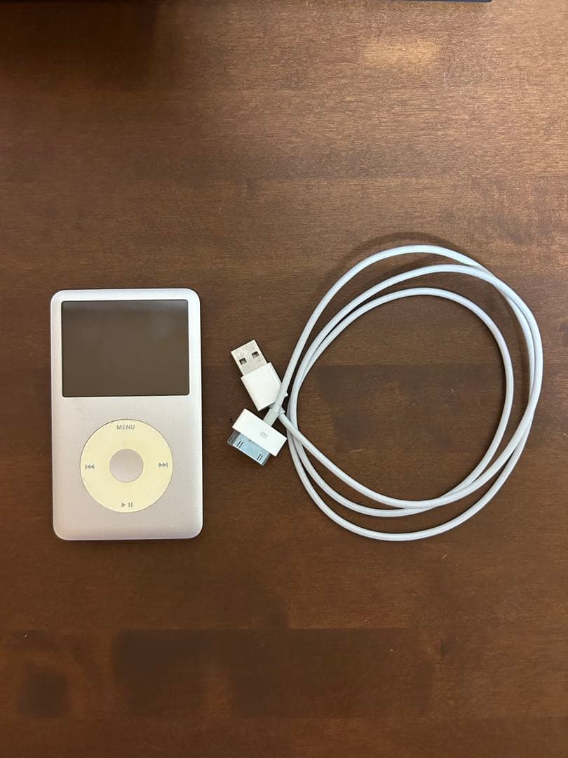 iPod Classic 160gb シルバー USBケーブル付き