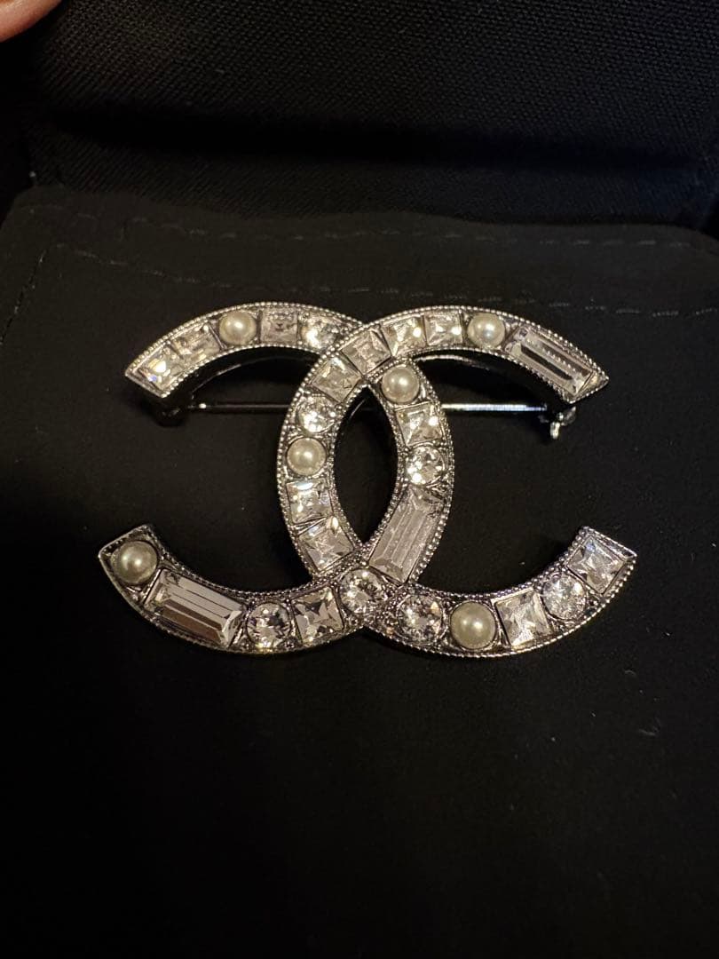 CHANEL CCロゴブローチ