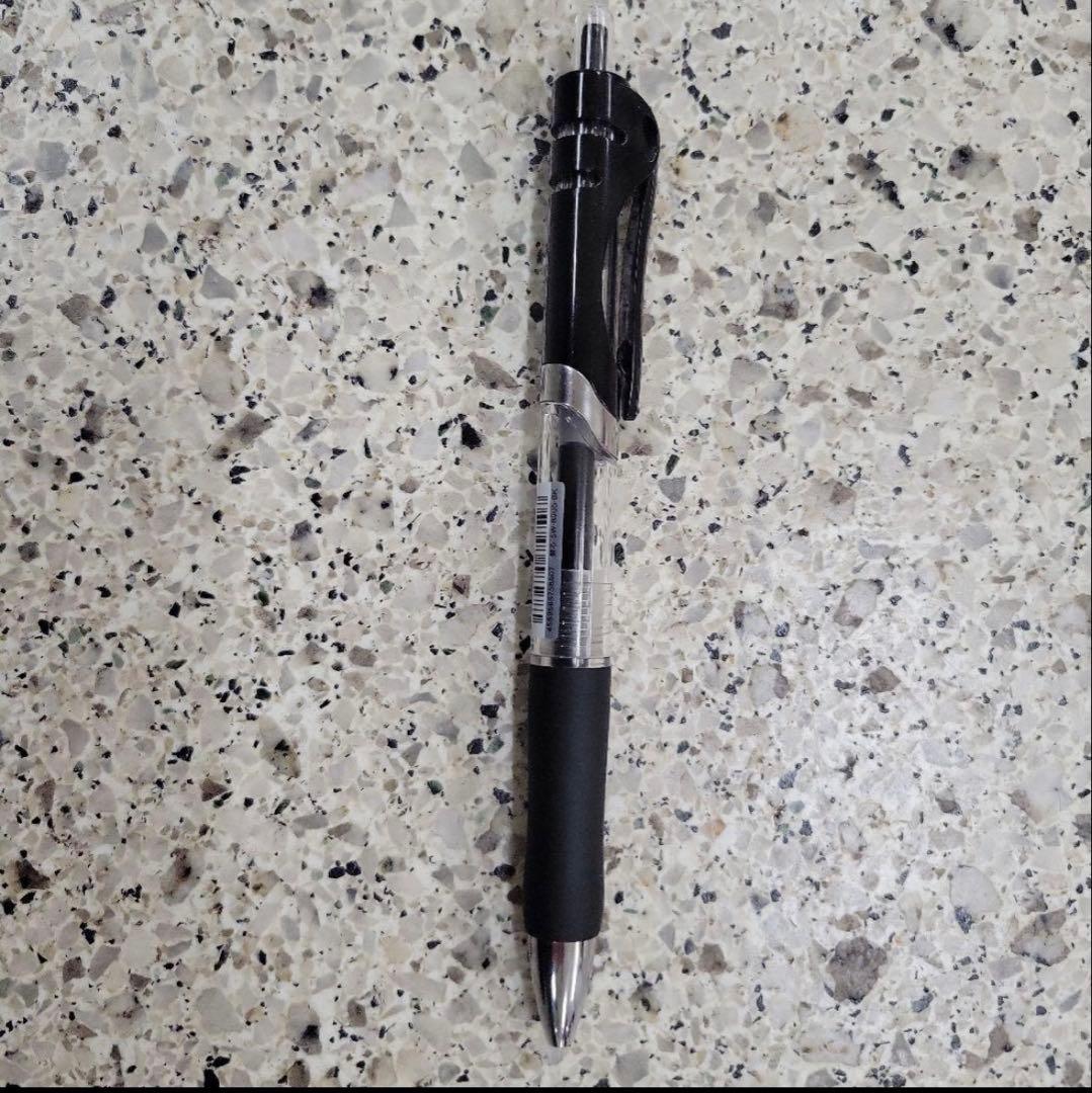 黒いボールペン ラバーグリップ おまけ付き