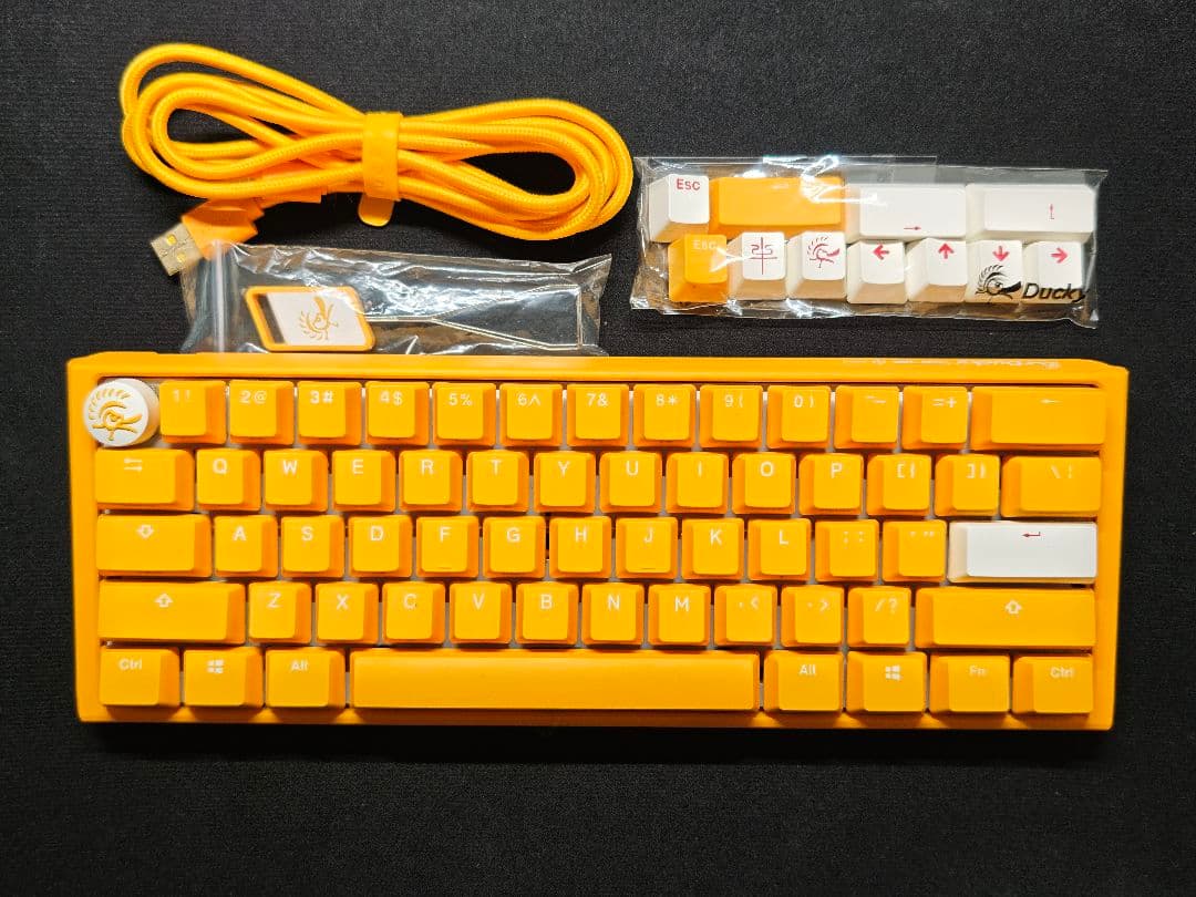 Ducky One 3 Mini 60% キーボード銀軸