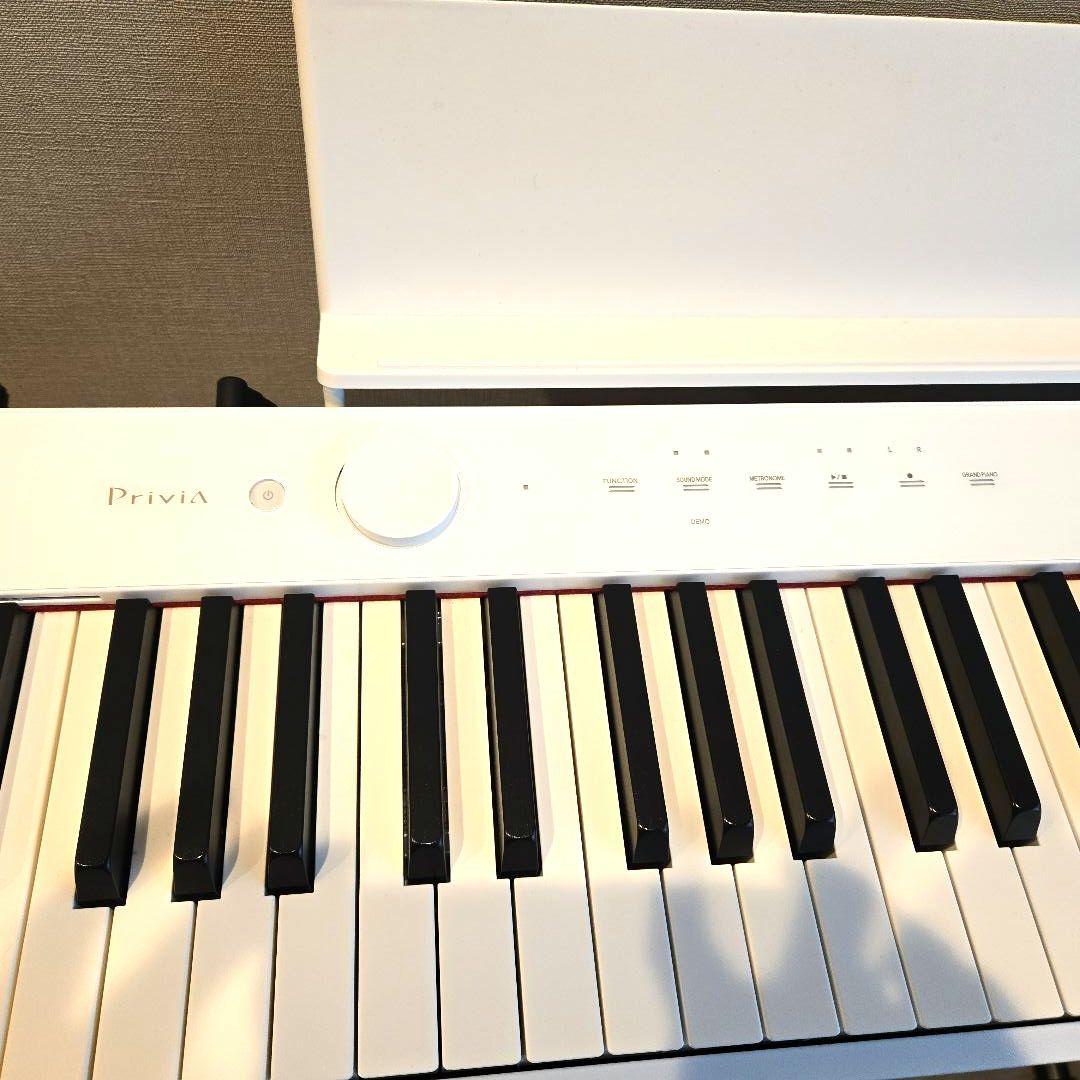 美品！CASIO Privia px-s1100 ホワイト電子ピアノ 88鍵
