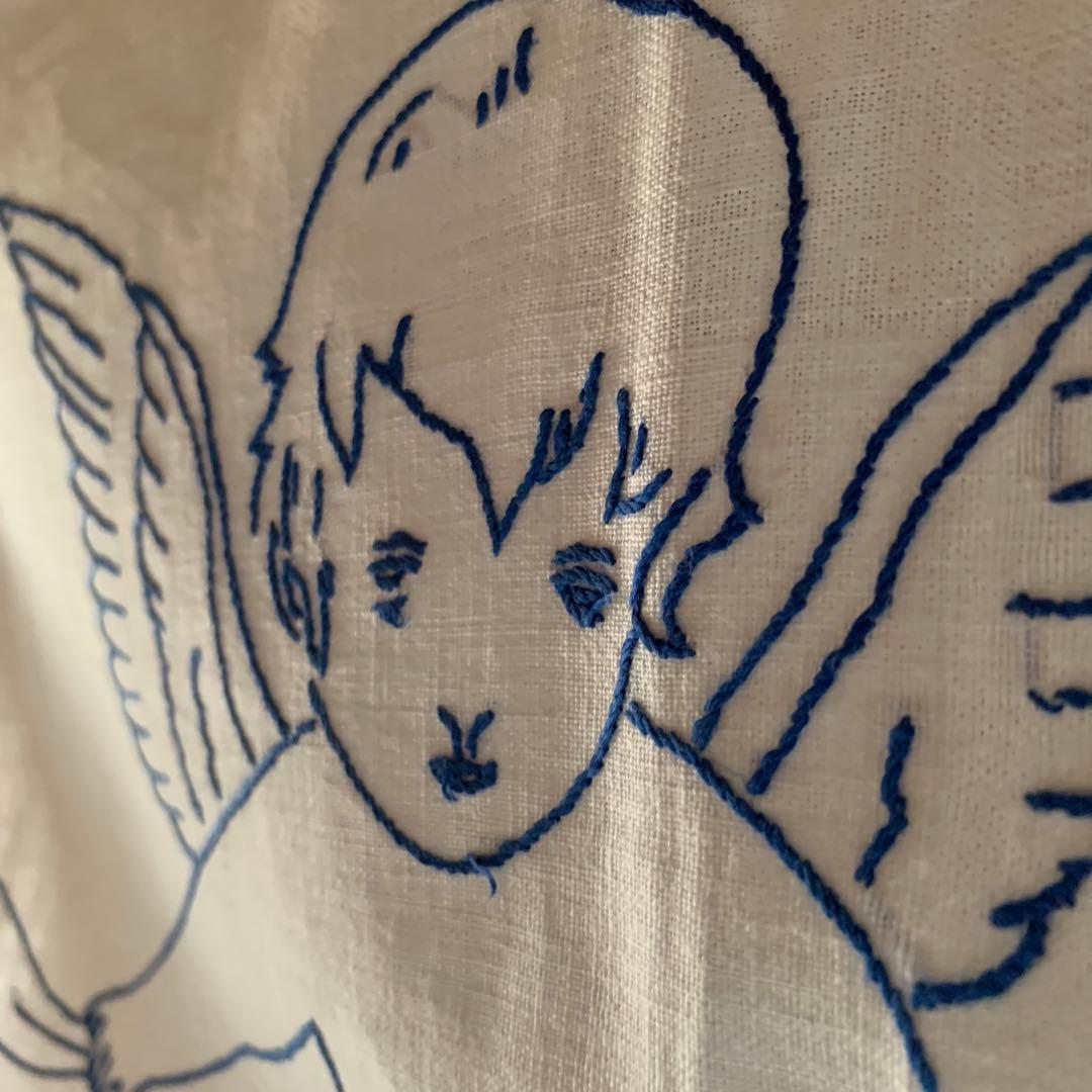 フランスアンティーク　大型145㎝の天使と文字が刺繍された可愛い過ぎるカーテン！