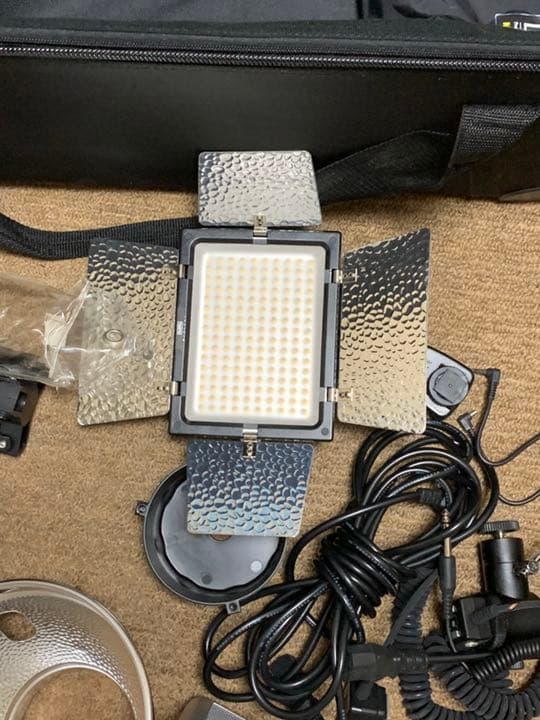 【Dk】【使用回数１回のみ・美品】撮影機材専用店ライトグラフィカ撮影セット