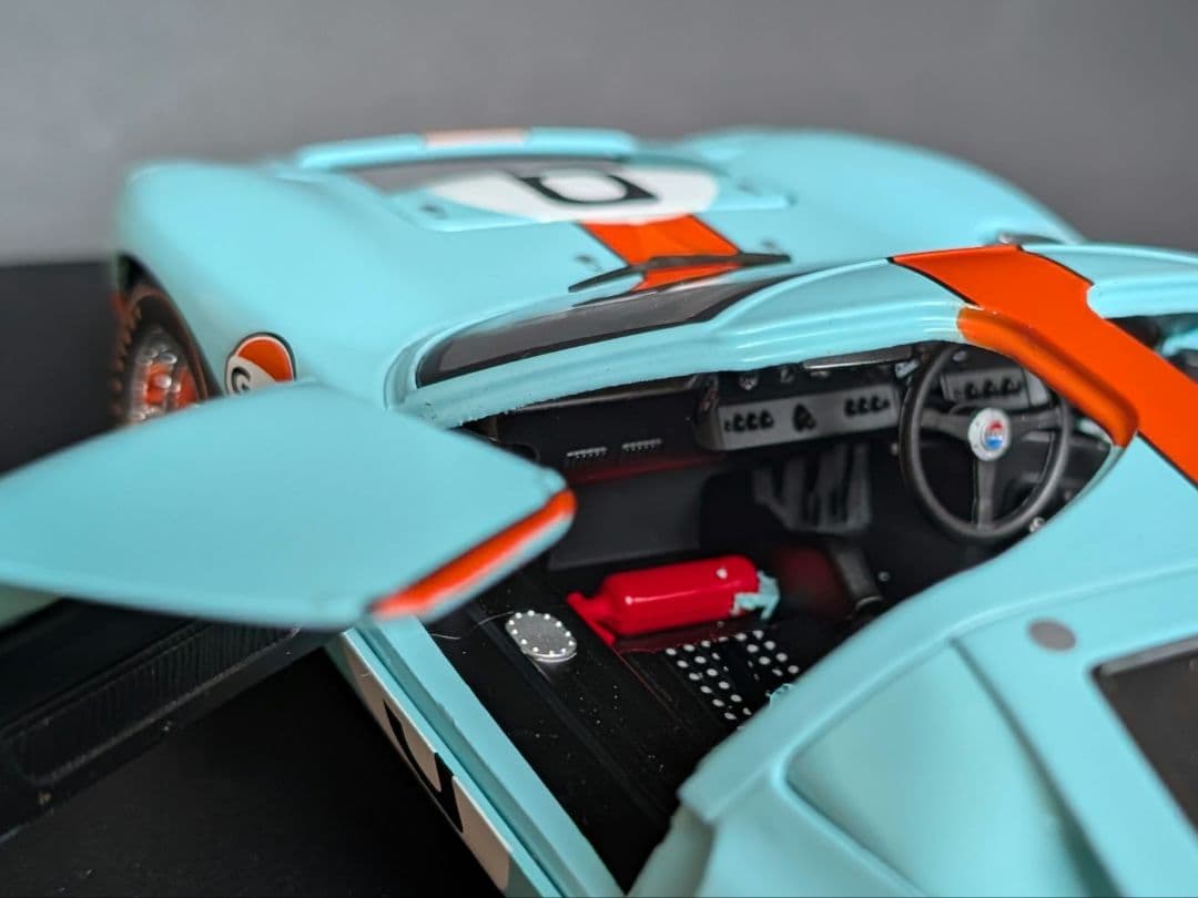 SOLIDO 1/18 フォード GT40 24H ル・マン 1968 ガルフ