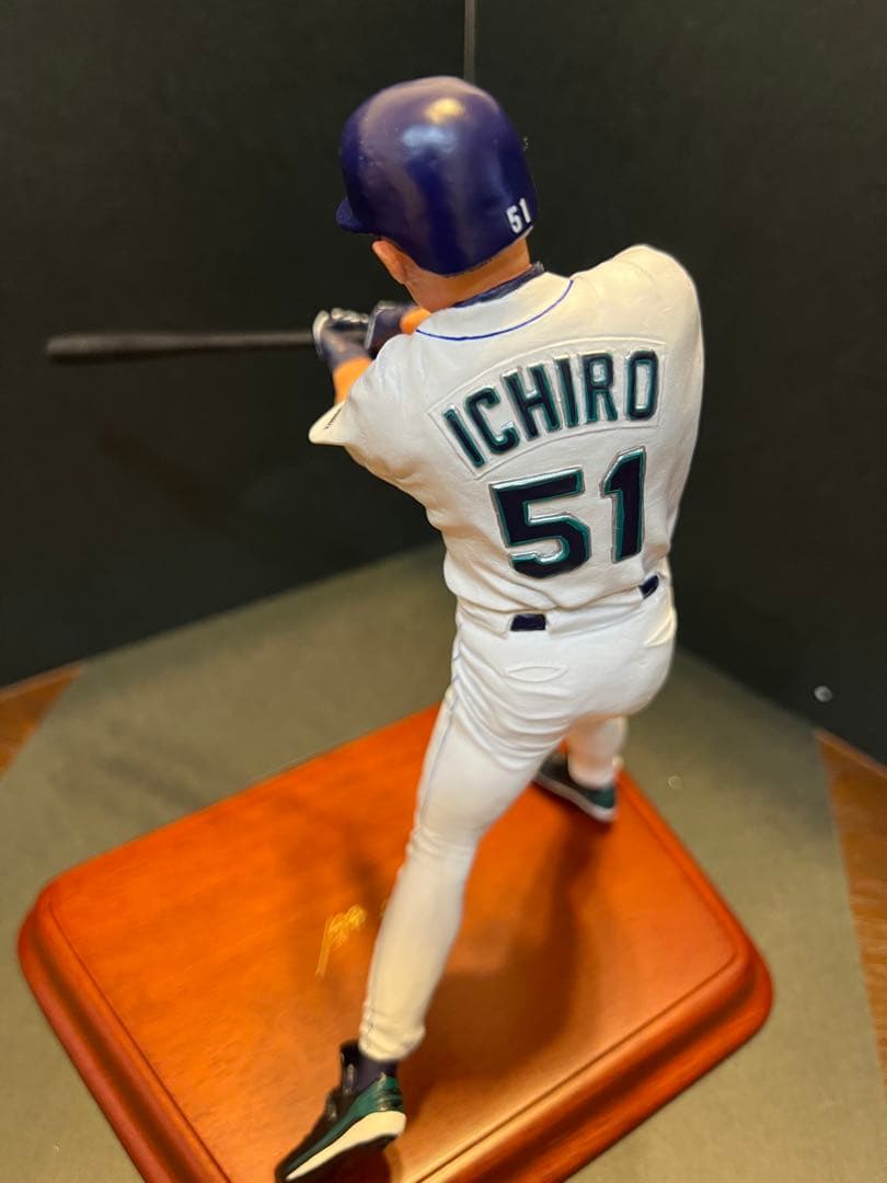 \"祝！#51永久欠番米国殿堂入り\" イチロー マリナーズフィギュア